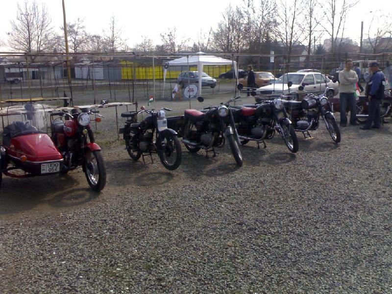 20060401087 (Large).jpg